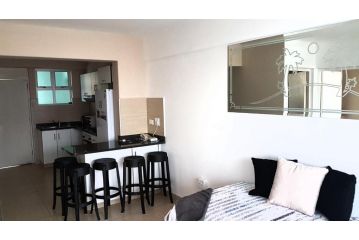 Tenbury apartments 907 Apartment, Durban - 1