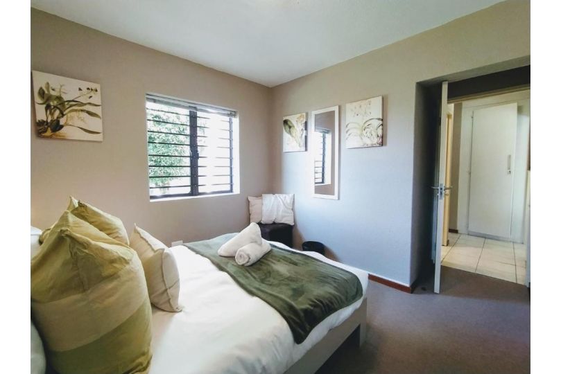 The Arrowood - Pool - Fibre WIFI - 8min walk to Hobie Beach Apartment, Plettenberg Bay - imaginea 17