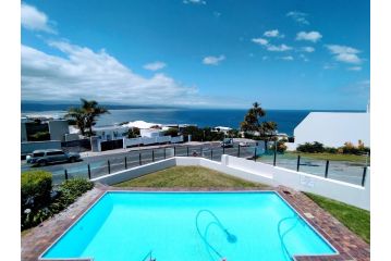 The Arrowood - Pool - Fibre WIFI - 8min walk to Hobie Beach Apartment, Plettenberg Bay - 1