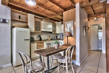 The Beach Loft Apartment, Hout Bay - 3