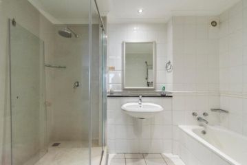 The Best Luxurious Studio, In Secured City Center ApartHotel, Cape Town - 4