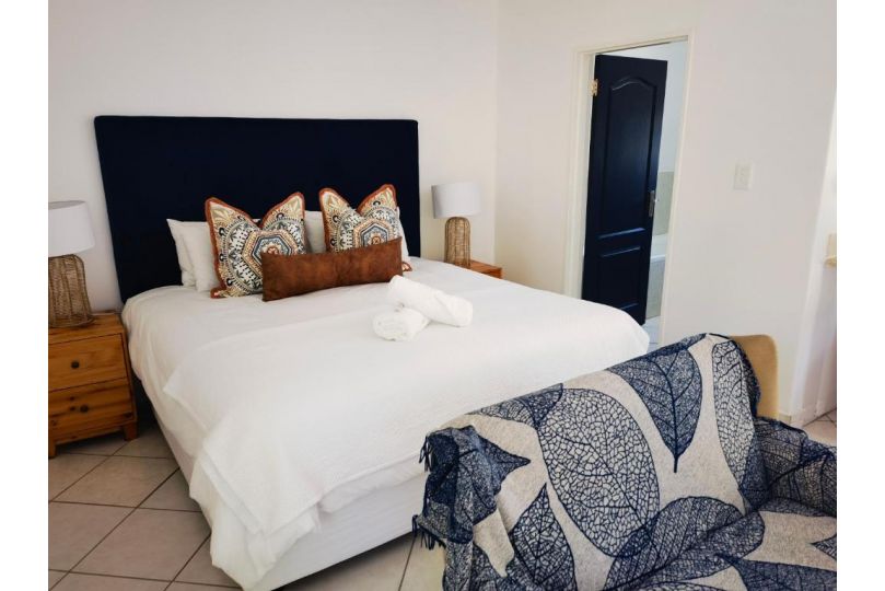 The Yellow Door Guesthouse Guest house, East London - imaginea 3
