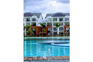 The Blyde Crystal Clear Lagoon 2 bedroom penthouse Apartment, Pretoria - 2