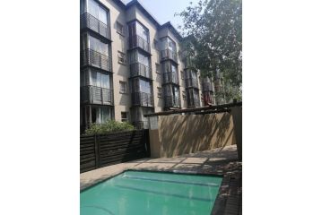 The Bridgeview Apartment, Johannesburg - 3