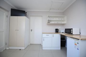 The Brookston Garden Cottage Apartment, Cape Town - 4