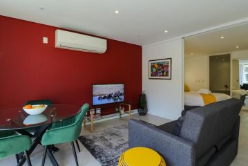 The Capital Mirage 704 by CTHA Apartment, Cape Town - 1