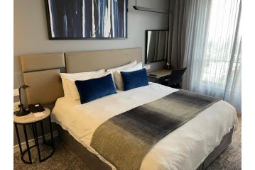 2 bedroom apartment in Sandton! ApartHotel, Johannesburg - 2