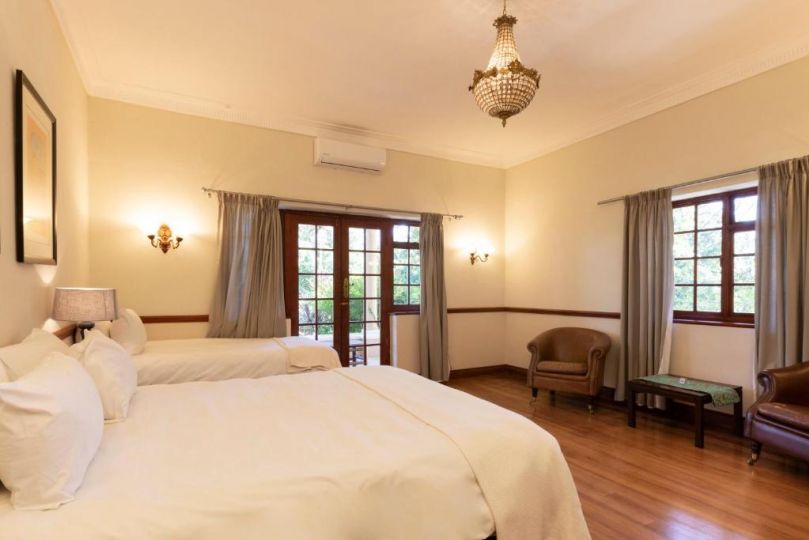 The Country Guesthouse Bed and breakfast, Stellenbosch - imaginea 11