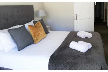 The Courtyards Apartment, Knysna - 2