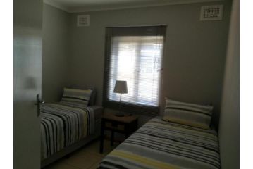 The Crescent Guesthouse on Waterfall Guest house, Durban - 1