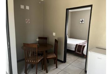 The Crib Guesthouse house Guest house, Johannesburg - 4