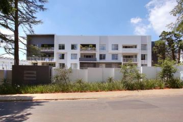 Epic Lifestyle Apartment Sandton Apartment, Johannesburg - 2