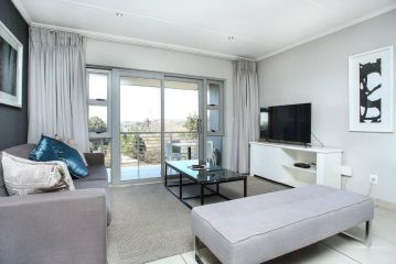 Epic Lifestyle Apartment Sandton Apartment, Johannesburg - 3
