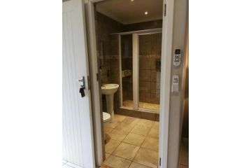 The Fever Tree Guest house, Hluhluwe - 3