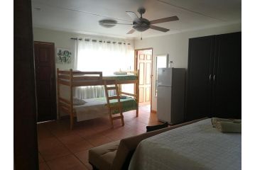 The Fever Tree Guest house, Hluhluwe - 1