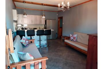 The Frangipani Selfcatering Accommodation Apartment, George - 2