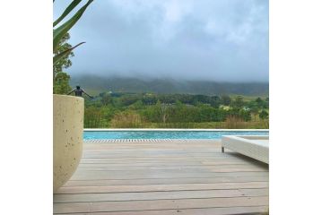 The Guardian Hermanus Luxury Self-Catering Hemel en Aarde Valley Apartment, Hermanus - 4