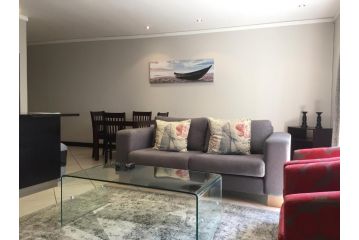 The Icon 1 Bedroom Self Catering Apartment, Cape Town - 3