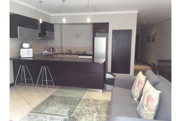 The Icon 1 Bedroom Self Catering Apartment, Cape Town - 4