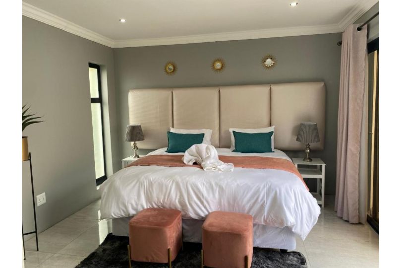 The King's Court Guest Manor Guest house, Bela-Bela - imaginea 11