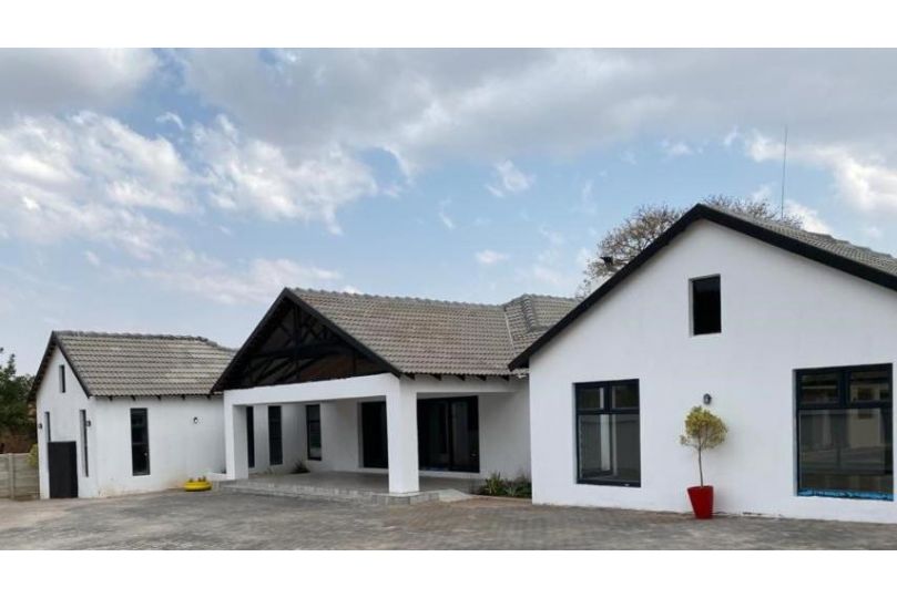 The King's Court Guest Manor Guest house, Bela-Bela - imaginea 20