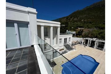 7 Bedroom Livadia Pallace Guest house, Cape Town - 3