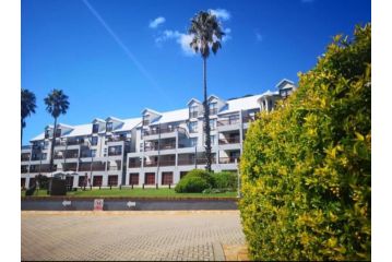 The Lofts (Mossel Bay) Apartment, Mossel Bay - 1