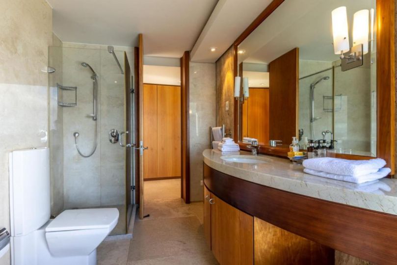 The Marvel 45 Fishermanâ€™s Bend Guest house, Cape Town - imaginea 19
