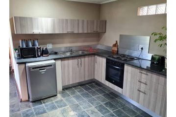 The Olive Tree Guest house, Midrand - 5
