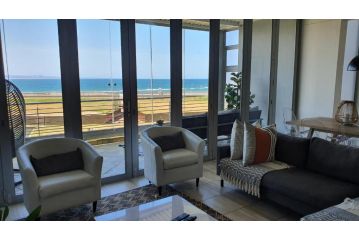 Accommodation Front - Gorgeous 4 Sleeper Beachfront Apartment, Durban - 4