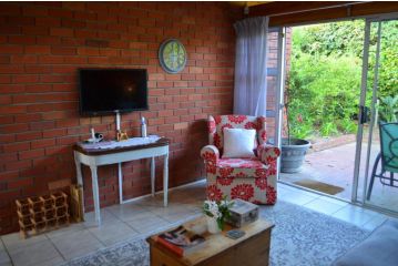 The Red Wine Cottage Apartment, Stellenbosch - 4