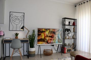 The Red Portrait @ Caldswald Apartment, Midrand - 1