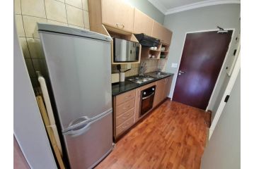 The Retreat A10 - Retirement Village Apartment, Pretoria - 5