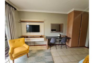 The Retreat A10 - Retirement Village Apartment, Pretoria - 4