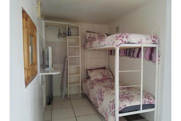 The Seaside Apartment, Scottburgh - 5