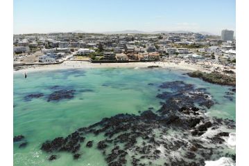 The Sir David Boutique Guest house, Bloubergstrand - 4