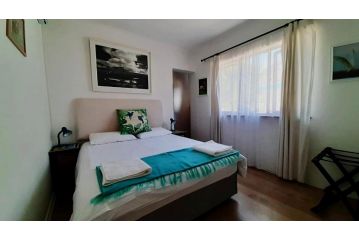 The Speckled Egg, 4 Promenade Rd, Lakeside, Cape Town Apartment, Cape Town - 3