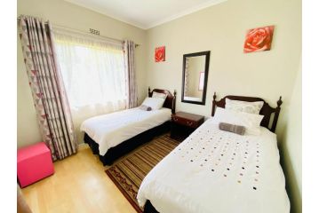 The Valley, tranquil 3 bedroom home with pool Villa, Midrand - 5