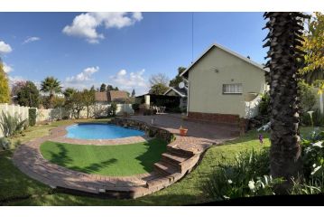 The Valley, tranquil 3 bedroom home with pool Villa, Midrand - 1
