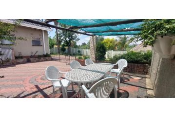 The Valley, tranquil 3 bedroom home with pool Villa, Midrand - 4
