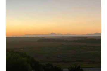 The View at Swemmer Chalet, Jeffreys Bay - 5