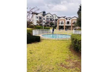 The view Dainfern Apartment, Midrand - 2