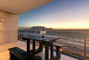 The Waves 1002 by HostAgents Apartment, Bloubergstrand - 2