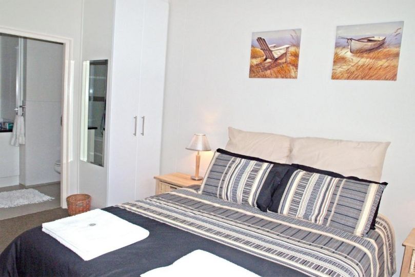 The Waves Apartment, Muizenberg - imaginea 14