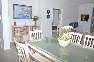 The Waves Apartment, Muizenberg - 3