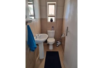 The Windmill Apartment, Langebaan - 3