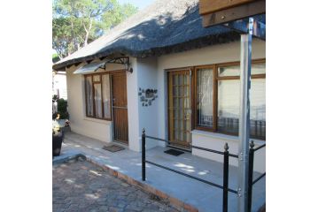 the Worm Hole Garden Cottage Apartment, Stellenbosch - 1