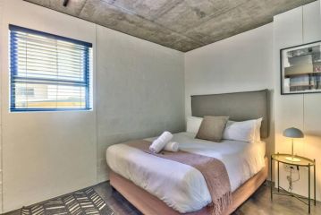 Third Floor-Breath-taking views- two bed in new development! Apartment, Cape Town - 3