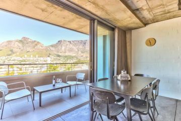 Third Floor-Breath-taking views- two bed in new development! Apartment, Cape Town - 2
