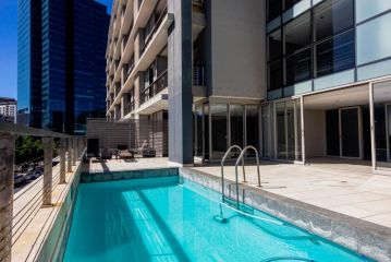 Three Bedroom Apartment - fully furnished with balcony Apartment, Cape Town - 3